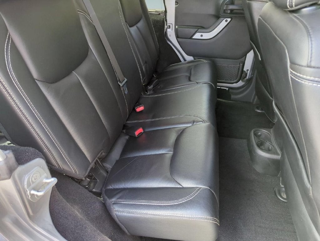 2014 Jeep Wrangler Unlimited Polar Edition