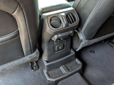 2019 Jeep Wrangler Unlimited Sahara Altitude