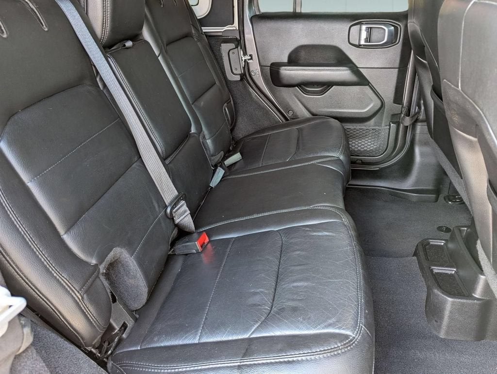 2019 Jeep Wrangler Unlimited Sahara Altitude
