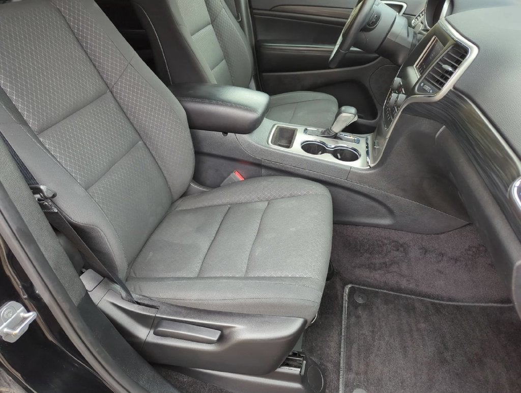 2019 Jeep Grand Cherokee Laredo E
