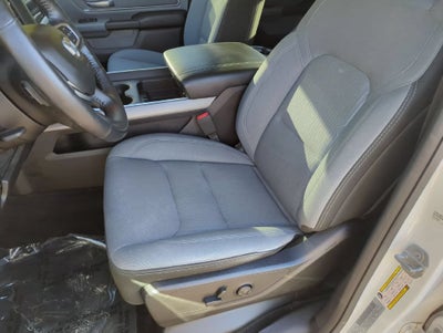 2020 RAM 1500 Big Horn Crew Cab 4x4 5'7" Box