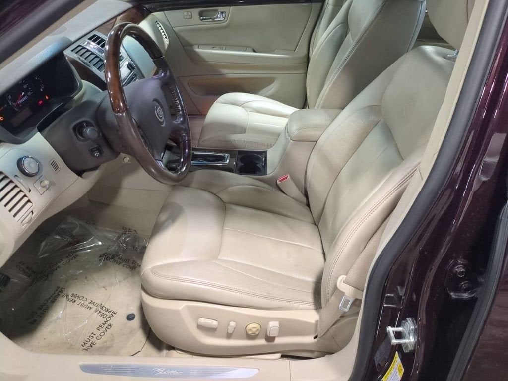 2008 Cadillac DTS w/1SD