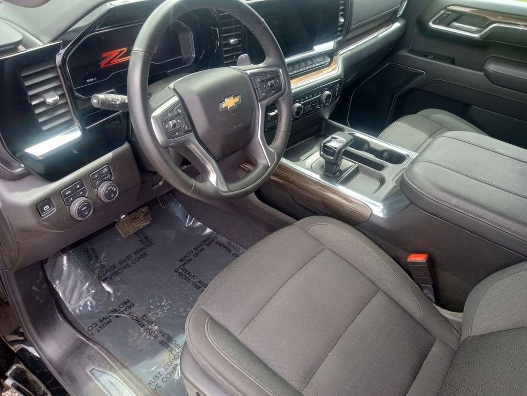 2025 Chevrolet Silverado 1500 LT