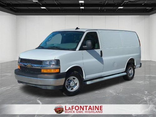 2025 Chevrolet Express Cargo WT