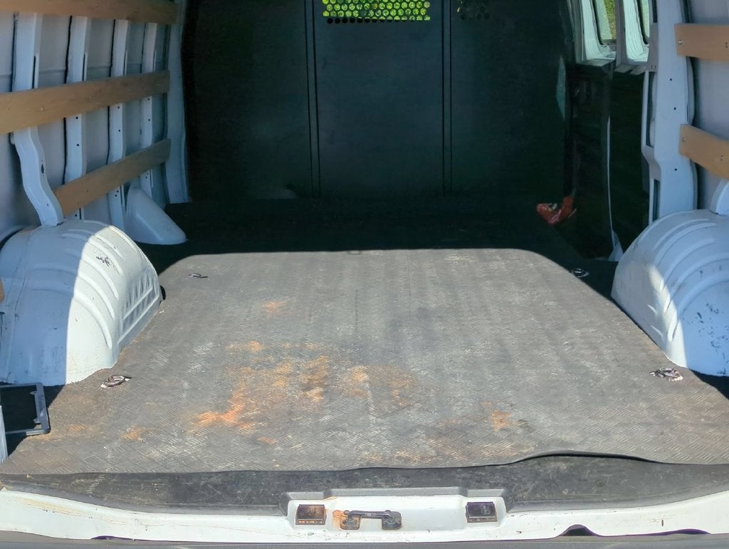 2025 Chevrolet Express Cargo WT