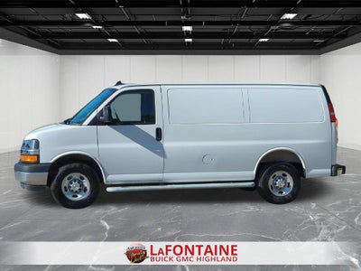 2025 Chevrolet Express Cargo WT