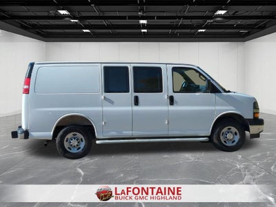 2025 Chevrolet Express Cargo WT