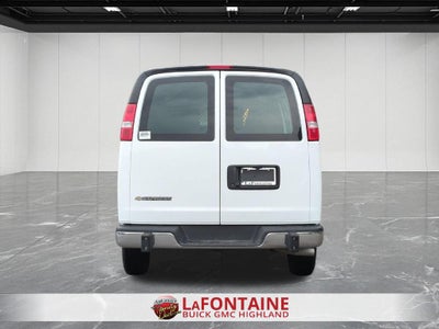 2025 Chevrolet Express Cargo WT