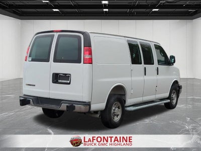 2025 Chevrolet Express Cargo WT