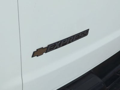 2025 Chevrolet Express Cargo WT