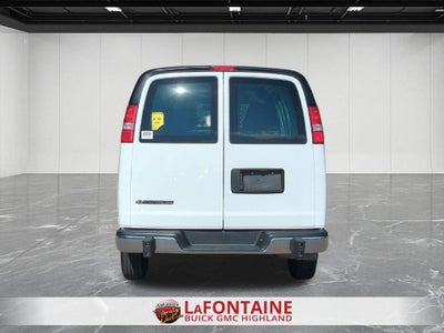 2025 Chevrolet Express Cargo WT