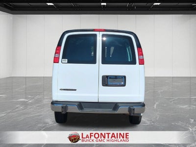 2025 Chevrolet Express Cargo WT