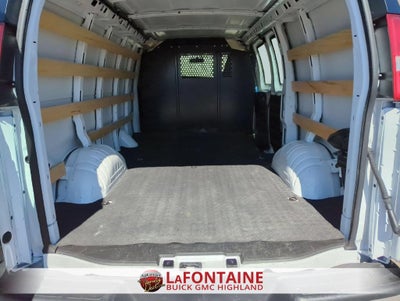 2025 Chevrolet Express Cargo WT