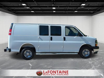 2025 Chevrolet Express Cargo WT