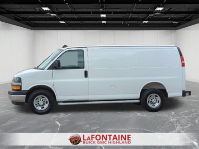 2025 Chevrolet Express Cargo WT