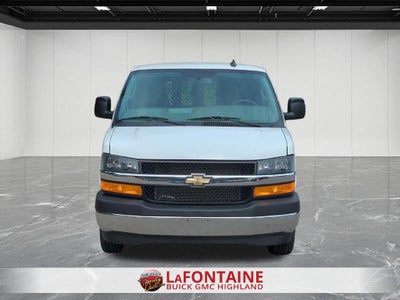 2025 Chevrolet Express Cargo WT