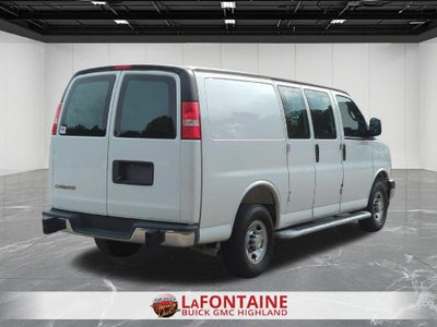 2025 Chevrolet Express Cargo WT