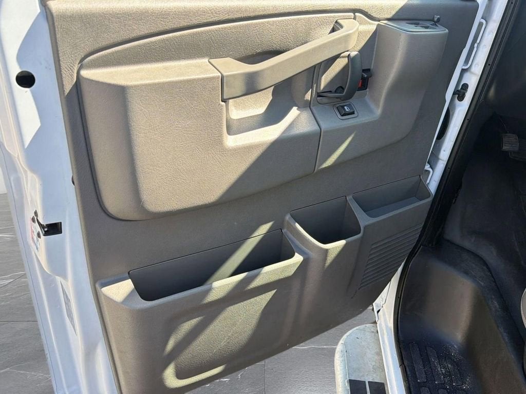 2024 Chevrolet Express Cargo 2500 WT