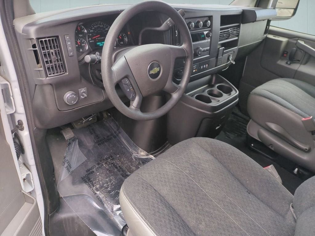 2024 Chevrolet Express Cargo 2500 WT