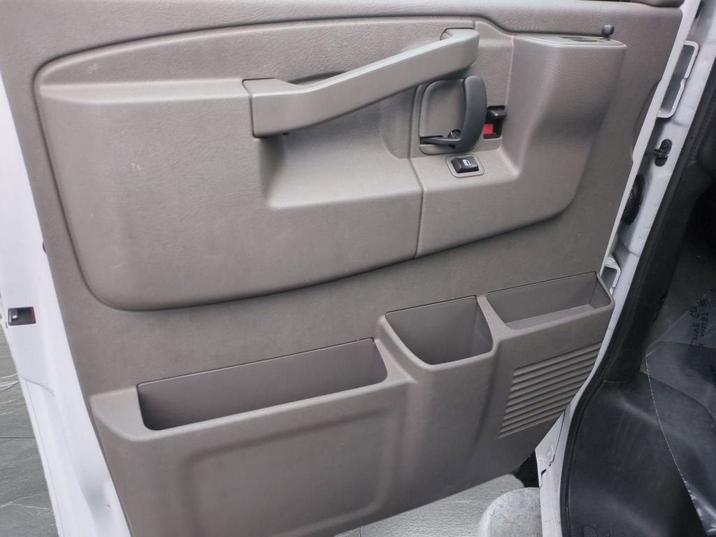 2024 Chevrolet Express Cargo 2500 WT