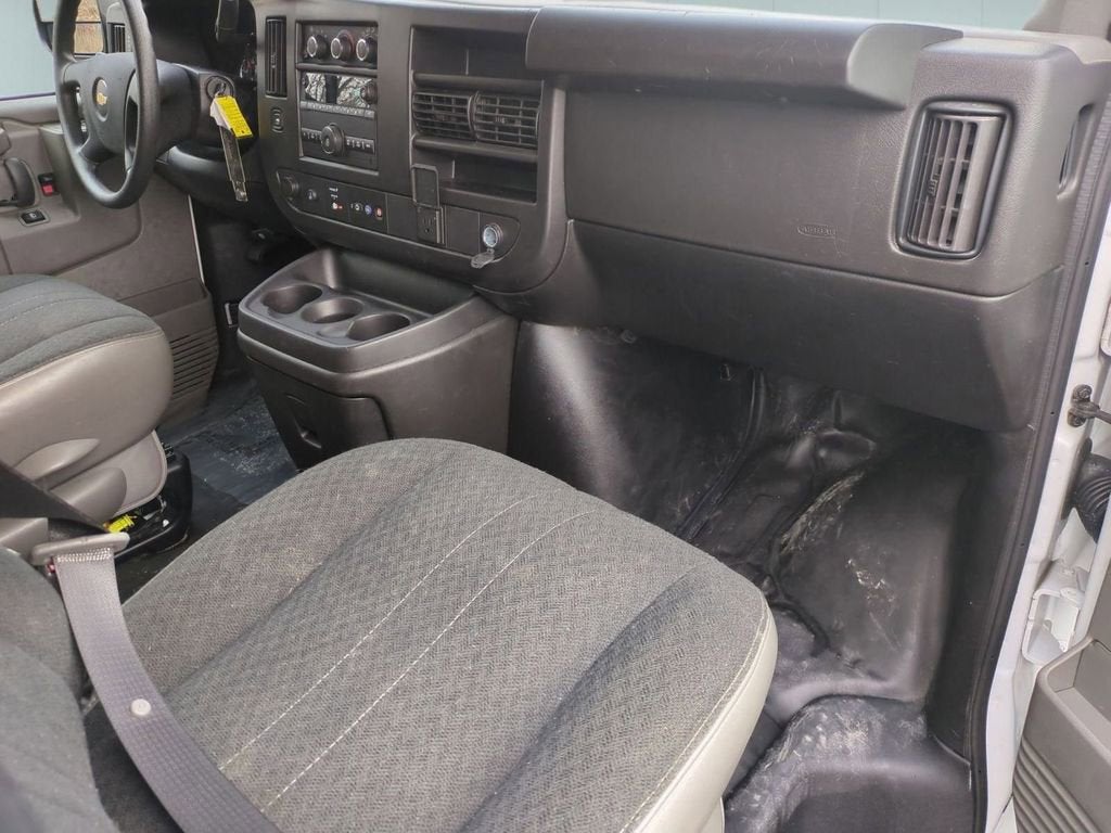 2024 Chevrolet Express Cargo 2500 WT