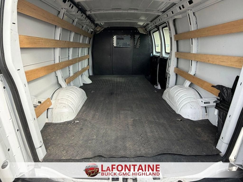 2024 Chevrolet Express Cargo 2500 WT