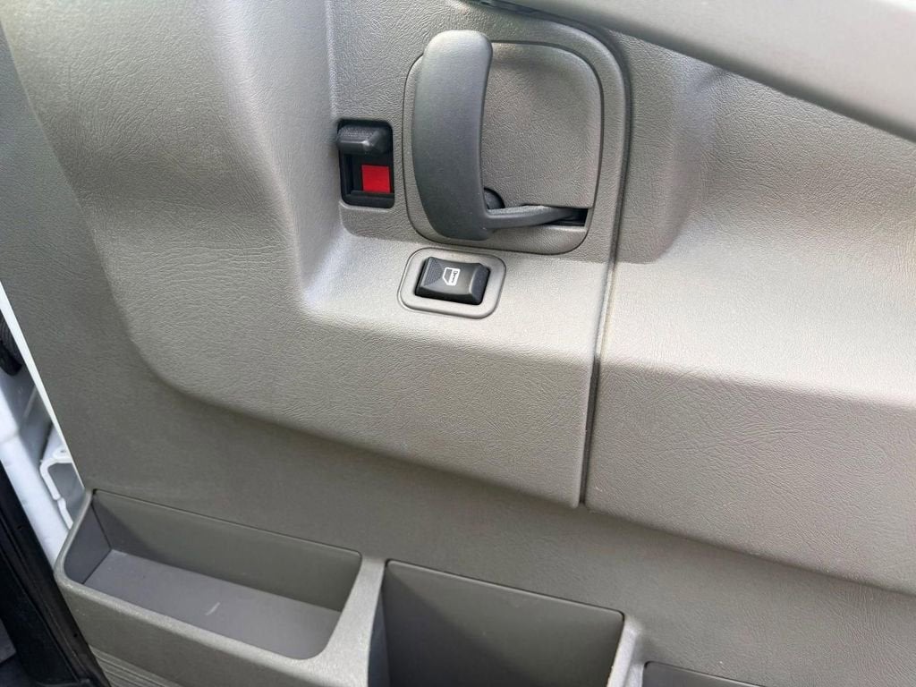 2024 Chevrolet Express Cargo 2500 WT