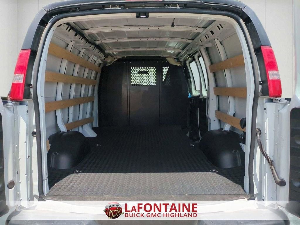 2024 Chevrolet Express Cargo 2500 WT
