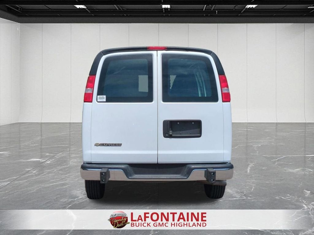 2024 Chevrolet Express Cargo 2500 WT