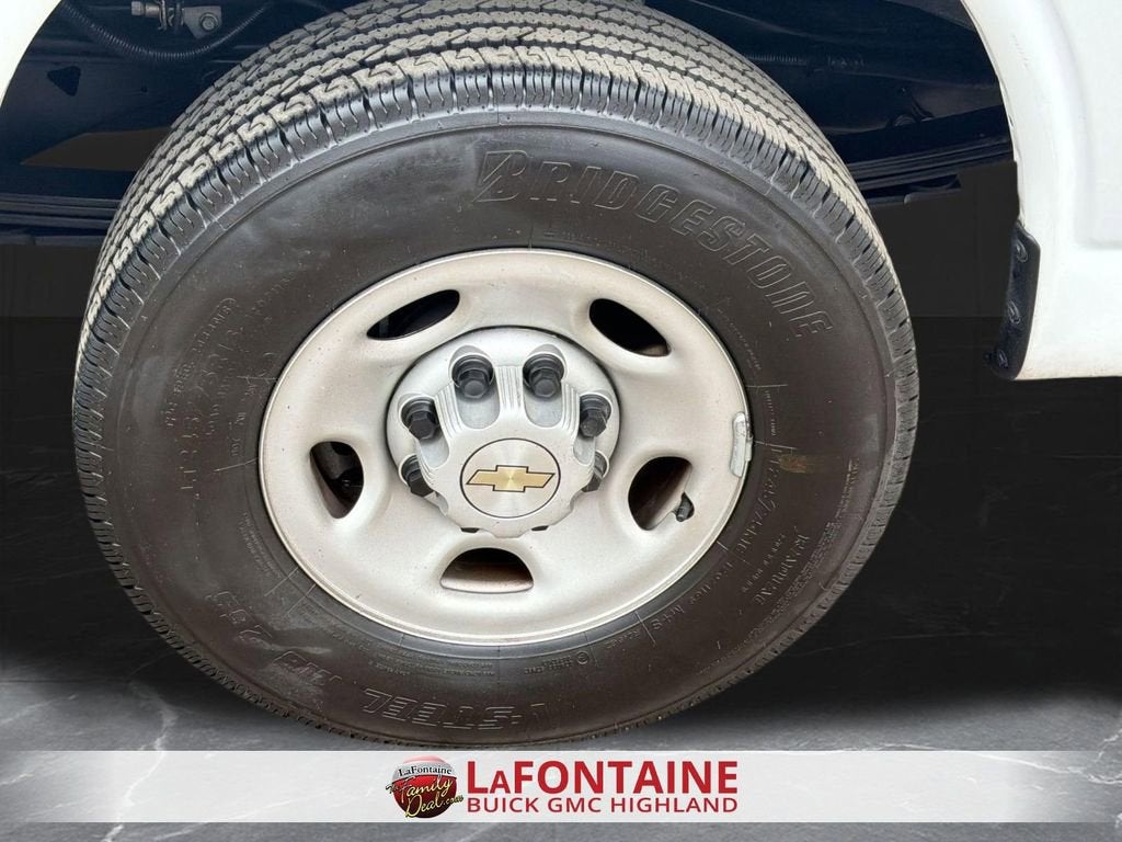 2024 Chevrolet Express Cargo 2500 WT