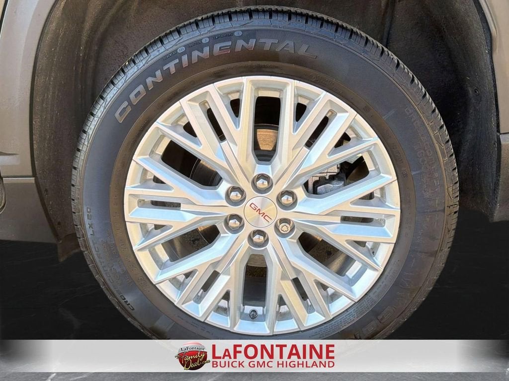 2025 GMC Acadia Elevation