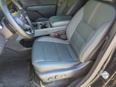 2024 GMC Acadia AT4