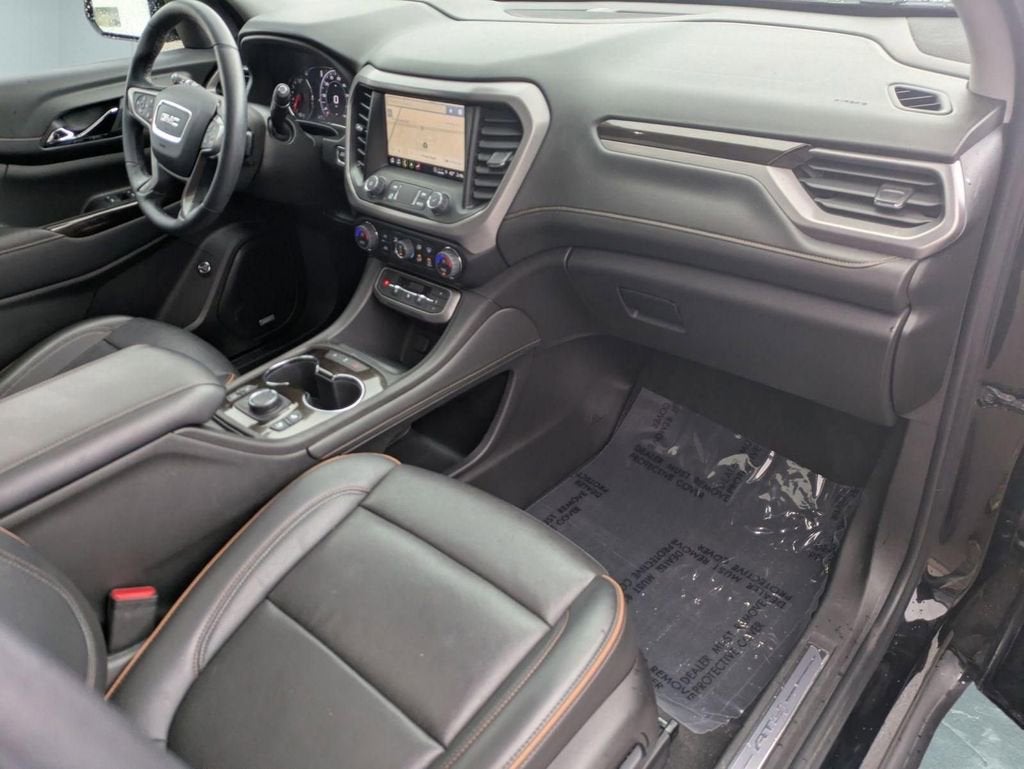 2023 GMC Acadia AT4