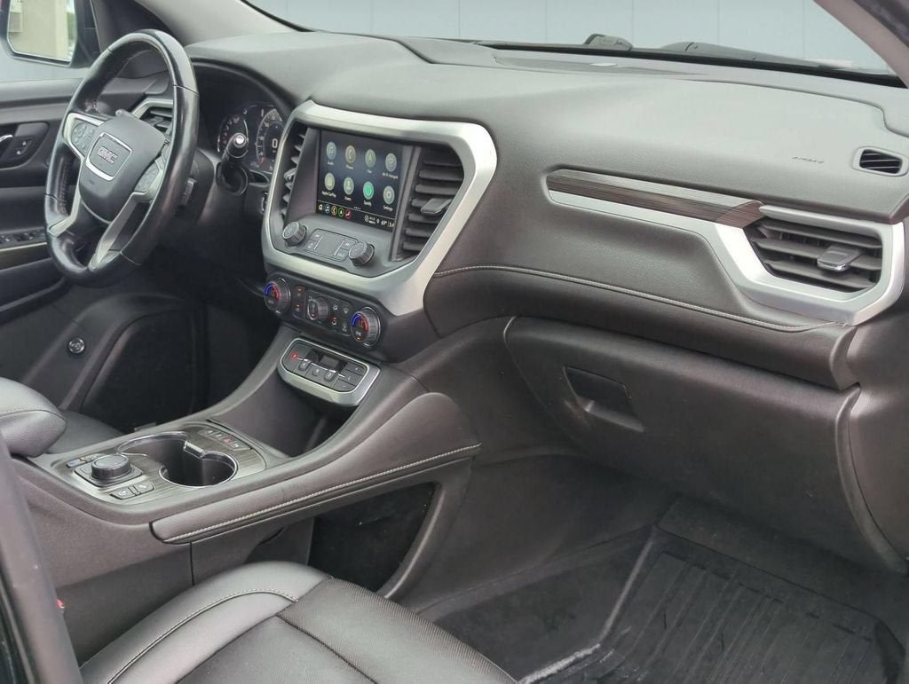 2021 GMC Acadia SLT