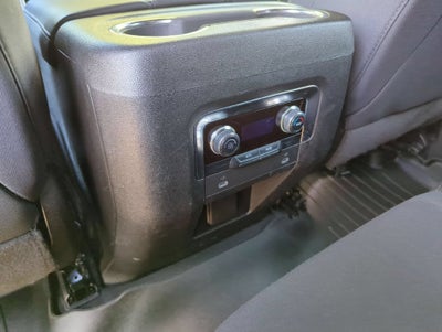 2022 GMC Yukon XL SLE