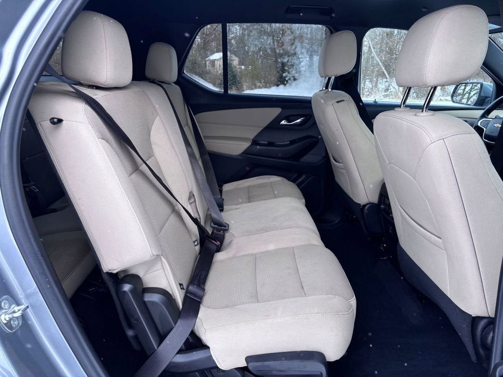 2023 Chevrolet Traverse LS