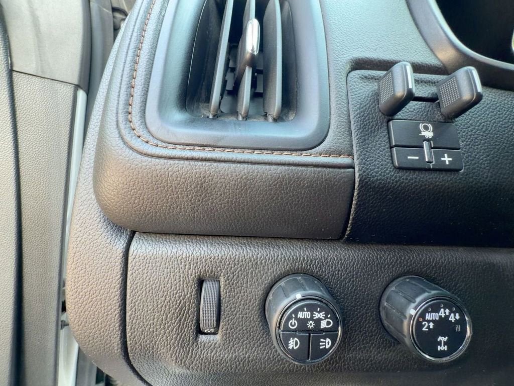 2022 GMC Canyon AT4 - Leather