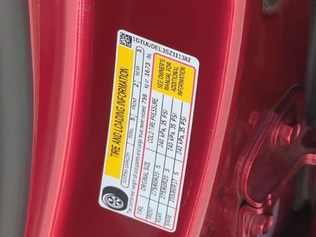 2025 GMC Sierra 1500 SLT