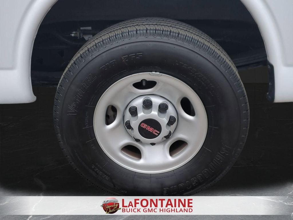 2023 GMC Savana Cargo 2500 Work Van