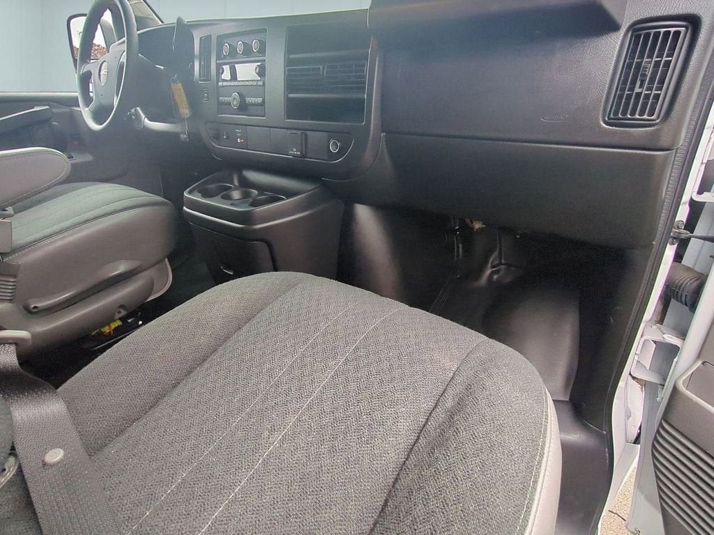 2023 GMC Savana Cargo 2500 Work Van