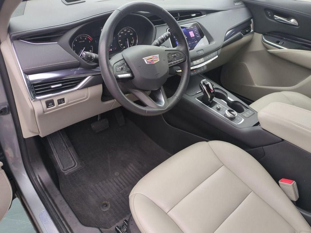 2023 Cadillac XT4 Luxury