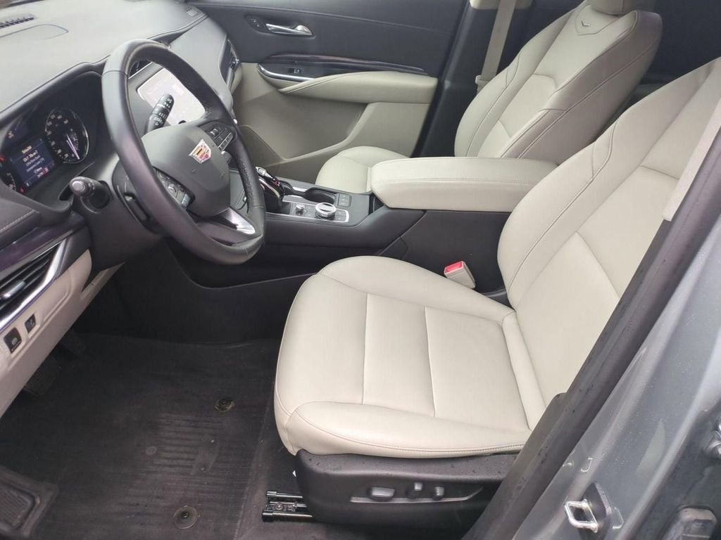 2023 Cadillac XT4 Luxury