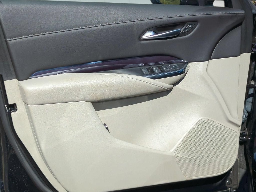 2023 Cadillac XT4 AWD Luxury