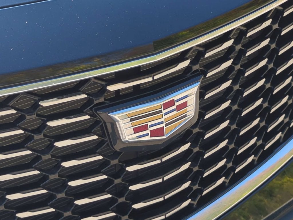 2023 Cadillac XT4 AWD Luxury