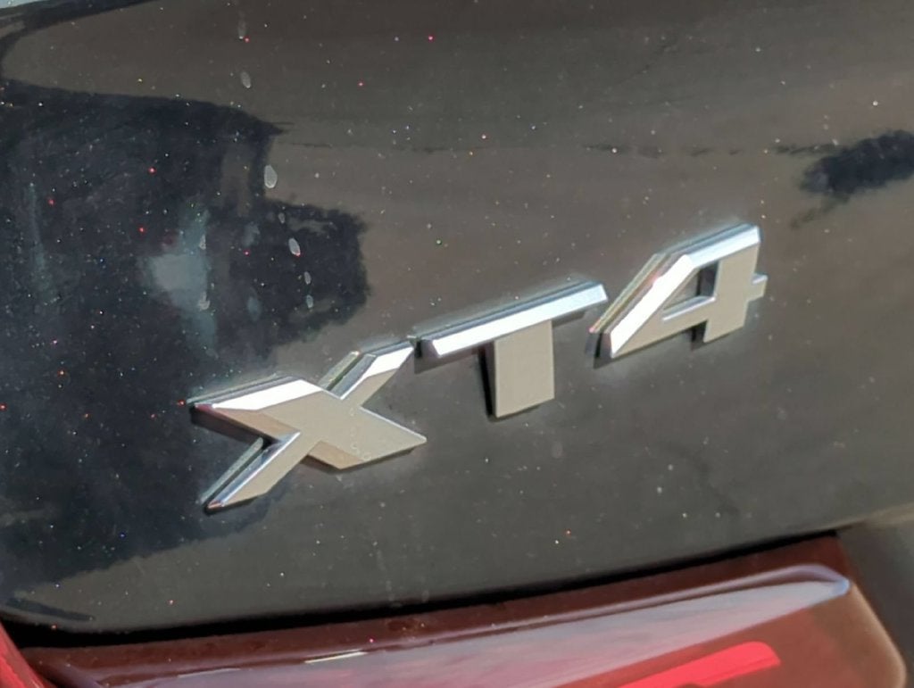 2023 Cadillac XT4 AWD Luxury