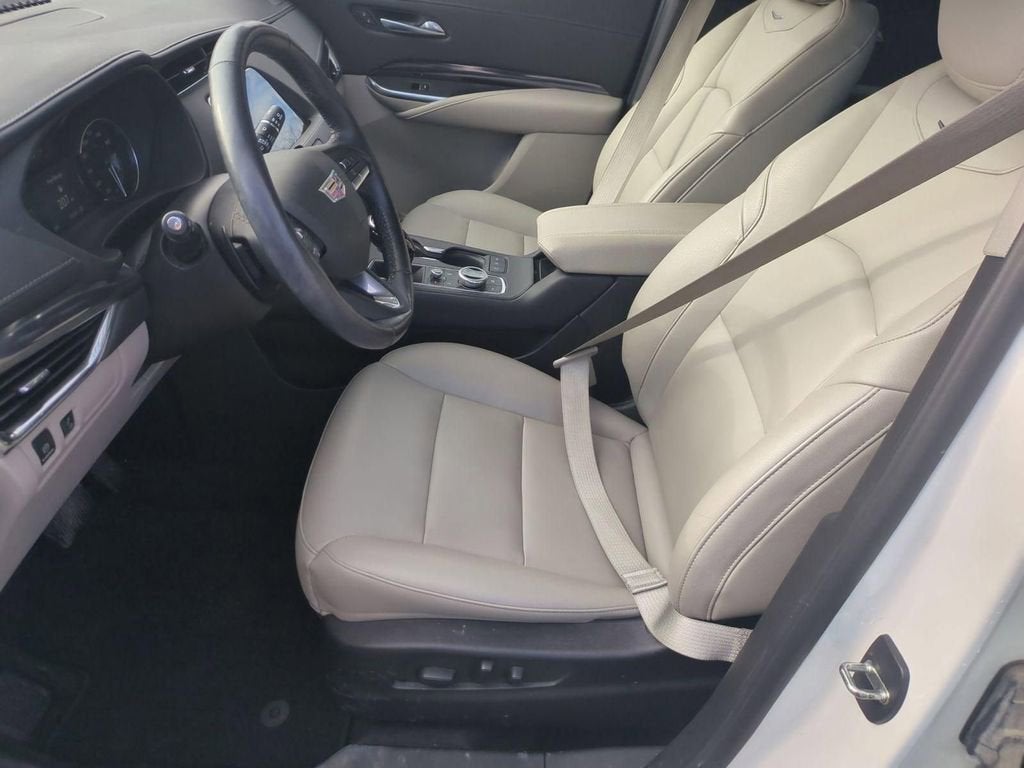 2023 Cadillac XT4 Luxury