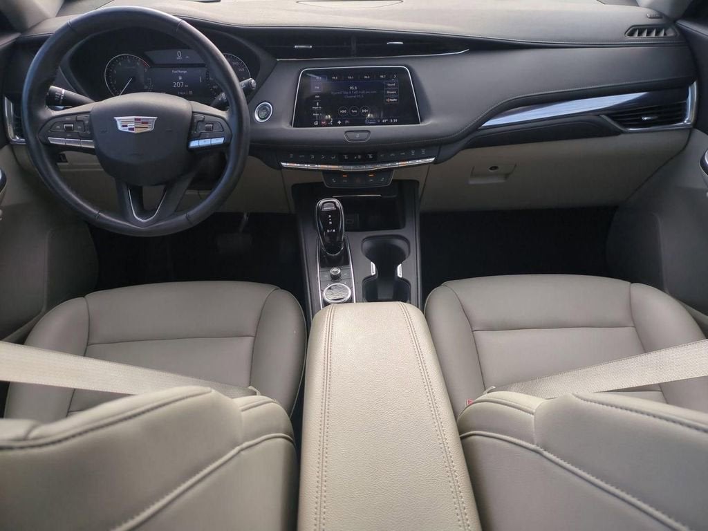 2023 Cadillac XT4 Luxury