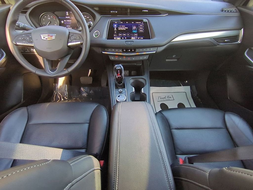 2023 Cadillac XT4 Premium Luxury