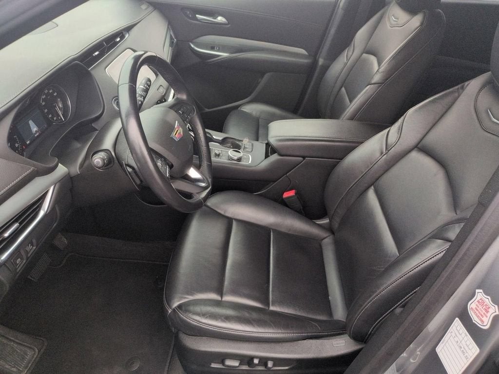 2023 Cadillac XT4 FWD Premium Luxury
