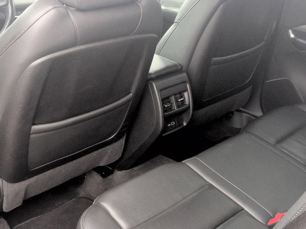 2023 Cadillac XT4 FWD Premium Luxury